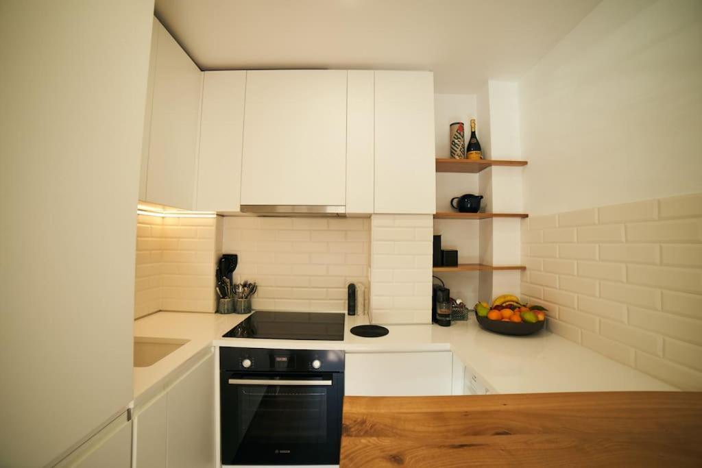 Ultracentral Two Rooms Apartment In Bukarest Exterior foto